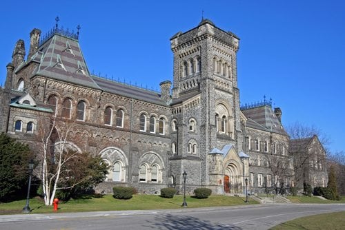 Universidade de Toronto entre as 20 melhores do mundo