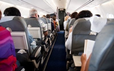 Como reduzir os desconfortos da viagem de avião