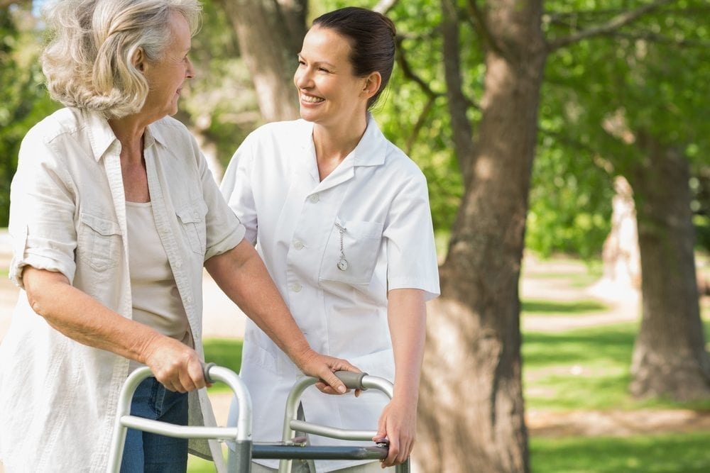 Live-in Caregiver Program – O tempo de espera pela Residência Permanente está a cada dia maior